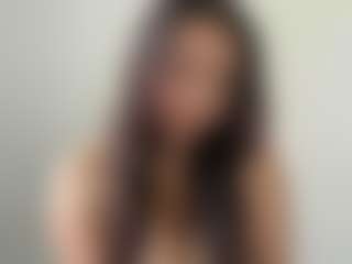 Live cam show with Lina - Facial Piercings on Milfs Live