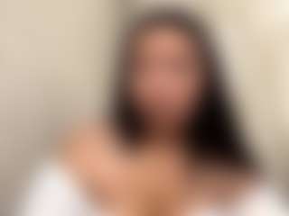 Live cam show with Lina - Petite Teen (18+) on sexylive.show