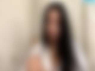 Live cam show with Lina - Bikini on TeamSkeetLive