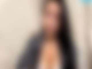 Live cam show with Lina - Petite Young Adult on Camsoda
