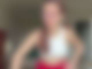 Live cam show with Lina - Fingering on madthumbs