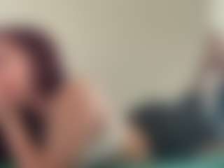 Live cam show with Lina - Middle Aged on Milfs Live