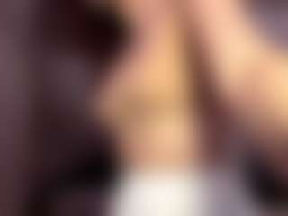 Live cam show with Lina - Middle Aged on Camsoda
