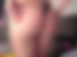 ElinaMiller's Live Sex Cam Show