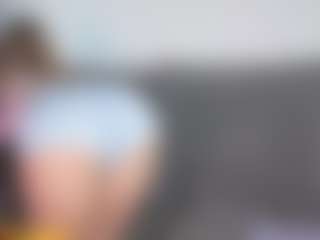 Live cam show with ElinaMiller - Thin on SpunkLive