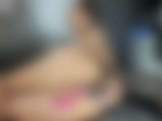 Live cam show with EvelinaLux - Butt Plug on livesuperchat.net