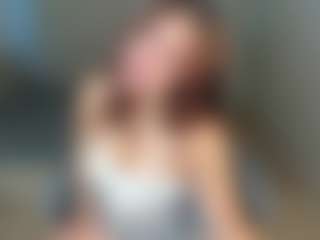 JuliaShyyy's Live Sex Cam Show