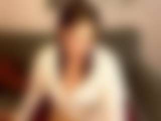 Live cam show with JuliaShyyy - Bdsm Young Adult on Hubzter Live