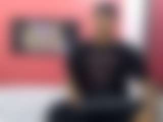 Live cam show with latinosninfomanos - Eating Pussy on Livezox