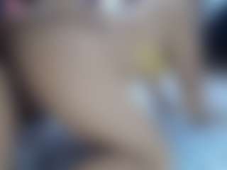 Live cam show with latinosninfomanos - Eating Pussy on Milf Play
