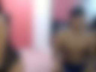 Live cam show with latinosninfomanos - White on Milfs Live | colombia