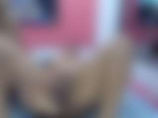 Live cam show with latinosninfomanos - Eating Pussy on live18s.com