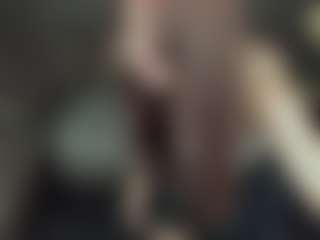 LiviaSshy's Live Sex Cam Show