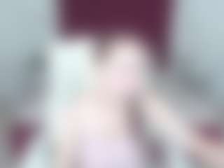 LiviaSshy's Live Sex Cam Show