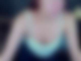 LiviaSshy's Live Sex Cam Show