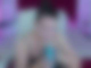 LiviaSshy's Live Sex Cam Show