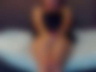 LiviaSshy's Live Sex Cam Show