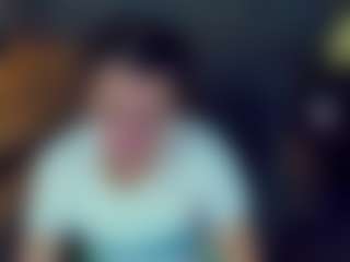 LiviaSshy's Live Sex Cam Show