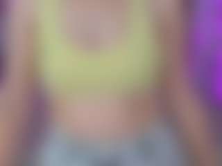 LiviaSshy's Live Sex Cam Show