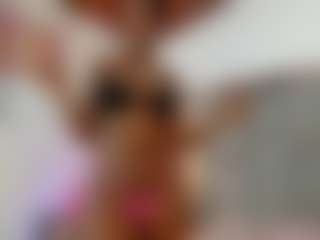 Mia-ebony1