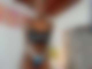 Live cam show with mia-ebony1 - Tittyfuck on Cam Slut