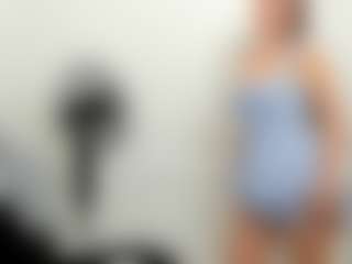 PrettyGirll's Live Sex Cam Show