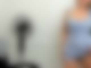 PrettyGirll's Live Sex Cam Show