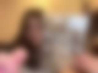 RoxannTools's Live Sex Cam Show
