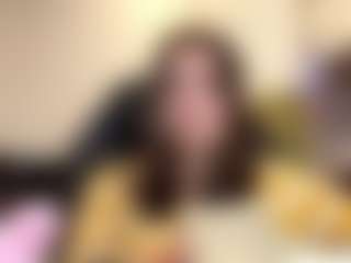 RoxannTools's Live Sex Cam Show