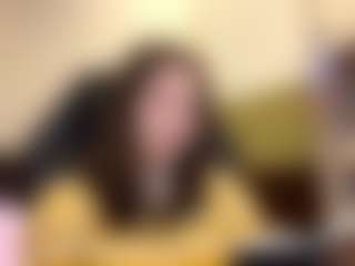 RoxannTools's Live Sex Cam Show