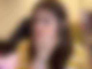 RoxannTools's Live Sex Cam Show