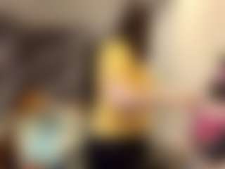 RoxannTools's Live Sex Cam Show