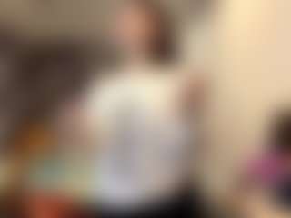 RoxannTools's Live Sex Cam Show