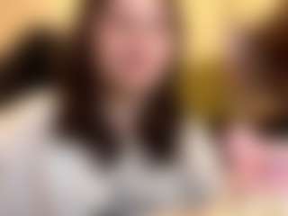 RoxannTools's Live Sex Cam Show
