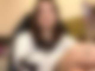 RoxannTools's Live Sex Cam Show