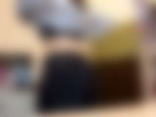 RoxannTools's Live Sex Cam Show