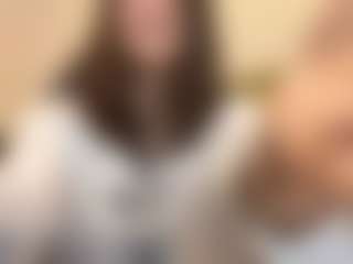 Live cam show with RoxannTools - Average on livesuperchat.net