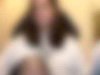 Live cam show with RoxannTools - Blue Eyes on AdultVida.com