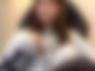 RoxannTools's Live Sex Cam Show