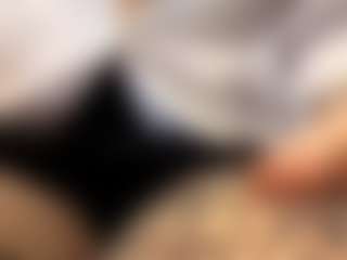 RoxannTools's Live Sex Cam Show