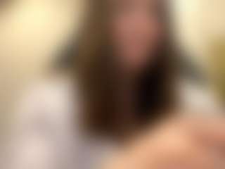 RoxannTools's Live Sex Cam Show