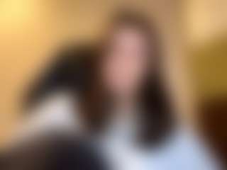 RoxannTools's Live Sex Cam Show