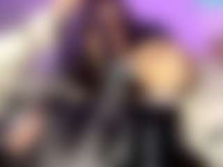 Live cam show with RoxannTools - Teen (18+) on infinitiblacc.com