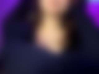 RoxannTools's Live Sex Cam Show
