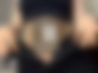 RoxannTools's Live Sex Cam Show