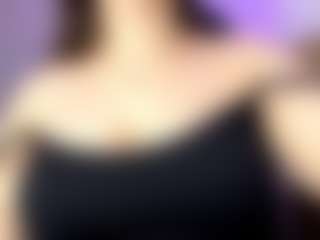 RoxannTools's Live Sex Cam Show