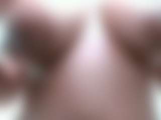 Vickiris's Live Sex Cam Show