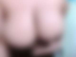 Vickiris's Live Sex Cam Show