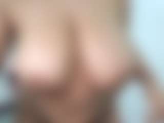 Vickiris's Live Sex Cam Show