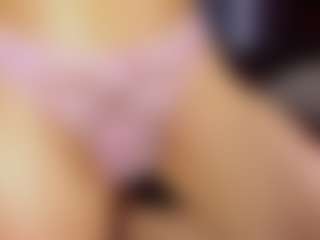 Live cam show with Aria-skyee - White on Gym Cam Girls | colombia
